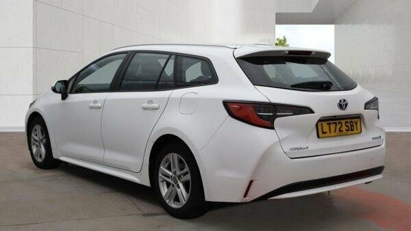 Toyota Corolla 1.8 Vvt-h Icon Touring Sports Cvt Euro 6 Ss LT72SBY White #3