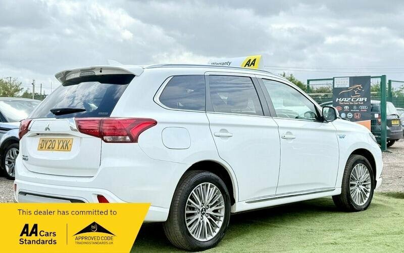 Mitsubishi Outlander 2.4H Twinmotor 13.8Kwh Exceed Cvt 4Wd Euro 6 Ss White #4