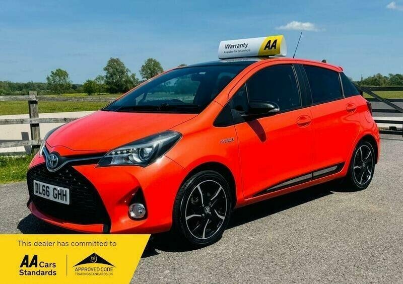 Toyota Yaris 1.5 Vvt-h Orange Edition Hatchback Hybr DL66GHH Orange #3