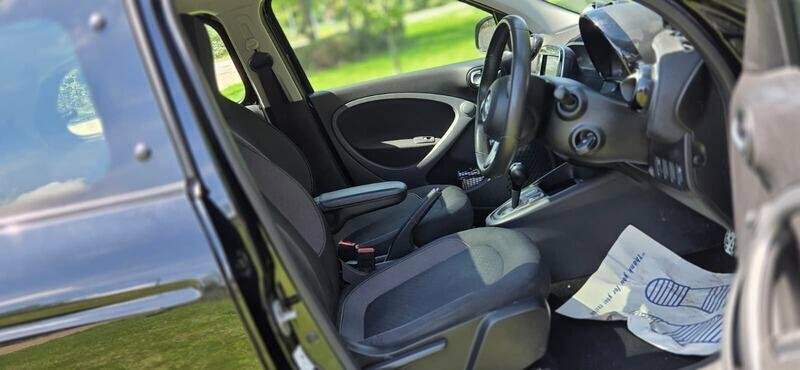 Smart Forfour 60Kw Eq Prime Exclusive 17Kwh 22Kwch Black #9