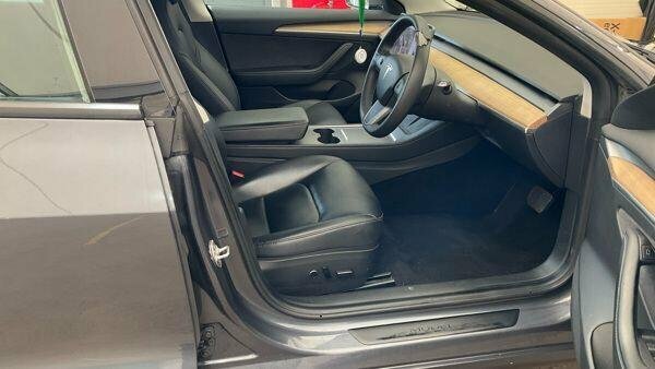 Tesla Model 3 Standard Range Plus Saloon Rwd Red #9