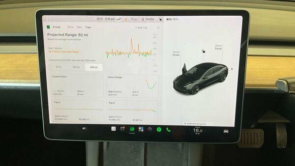 Tesla Model 3 Standard Range Plus Saloon Rwd Red #11