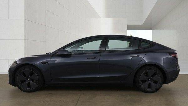 Tesla Model 3 Standard Range Plus Saloon Rwd Red #5