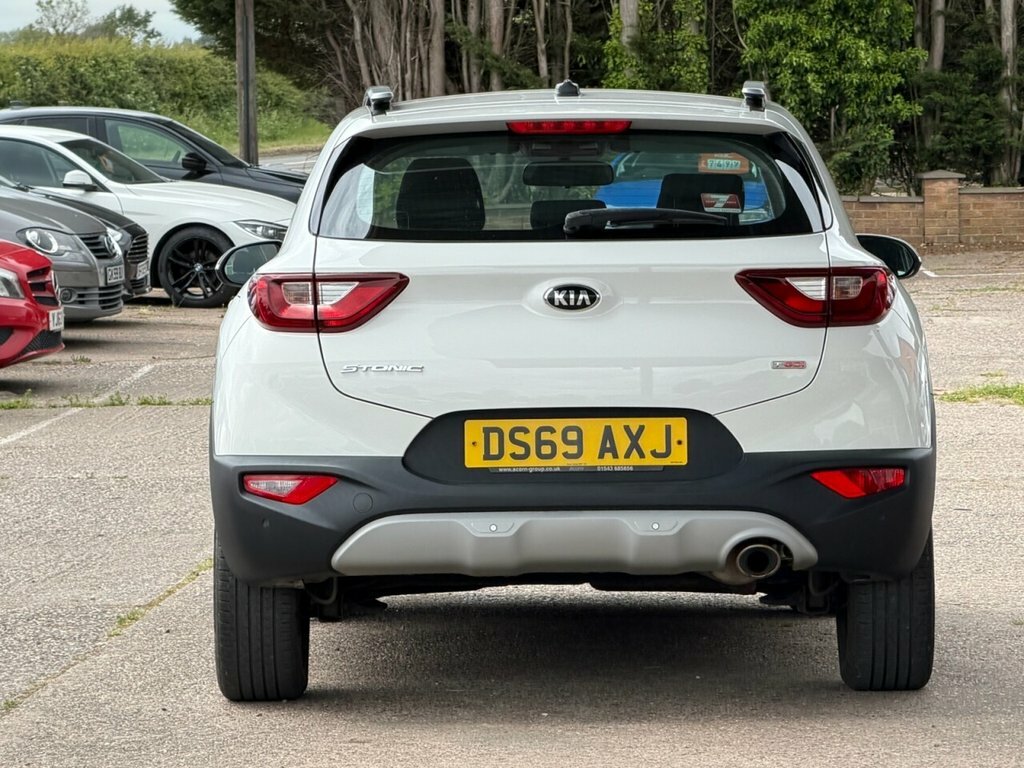 Kia Stonic 1L 2 White #5