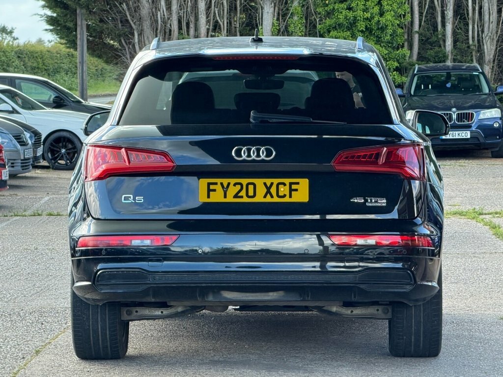 Audi Q5 2L Black Edition FY20XCF Black #5