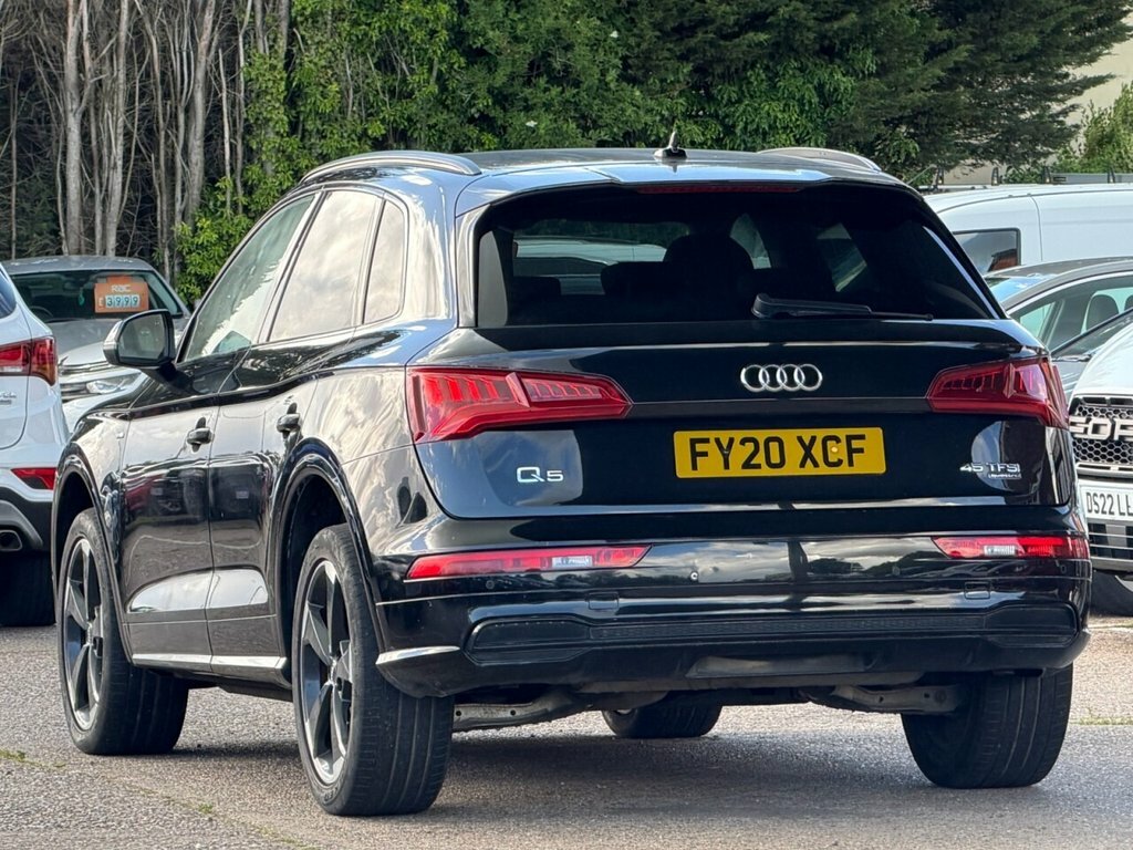 Audi Q5 2L Black Edition FY20XCF Black #4