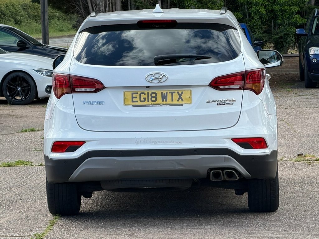 Hyundai Santa Fe 2.2L Premium White #5
