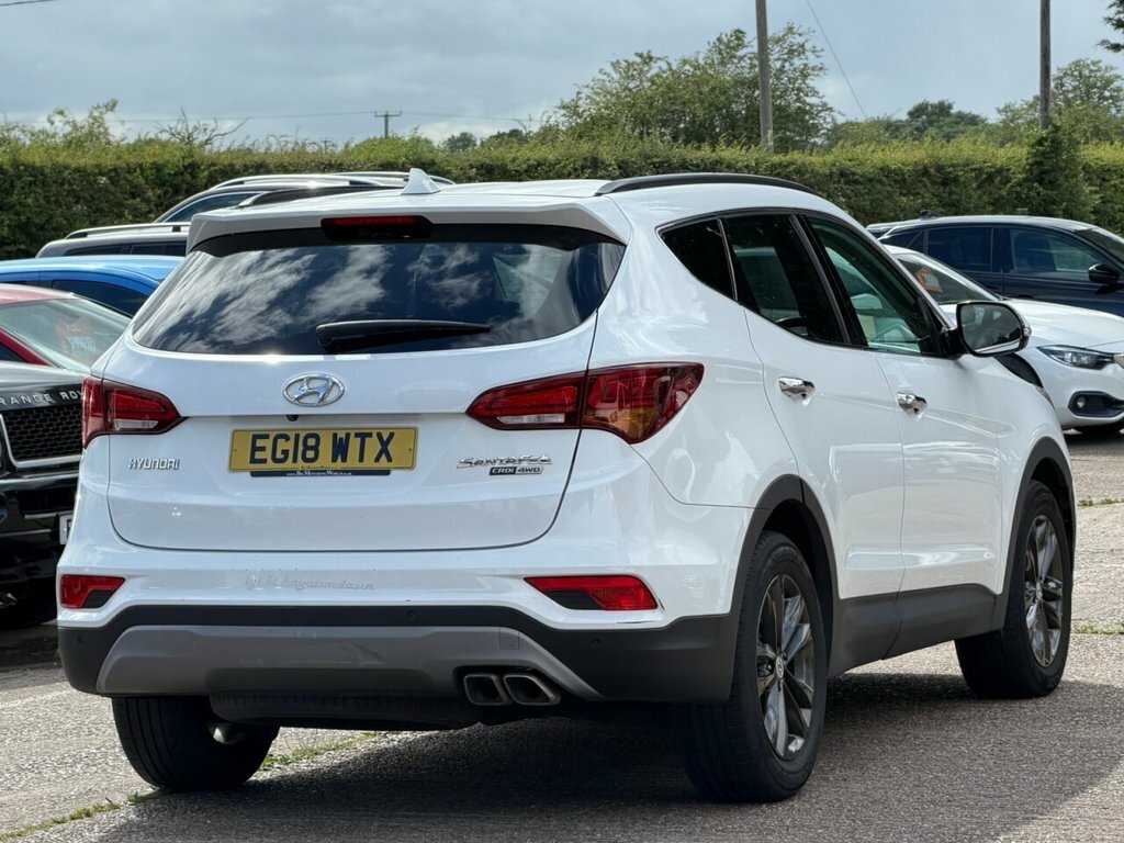 Hyundai Santa Fe 2.2L Premium White #6