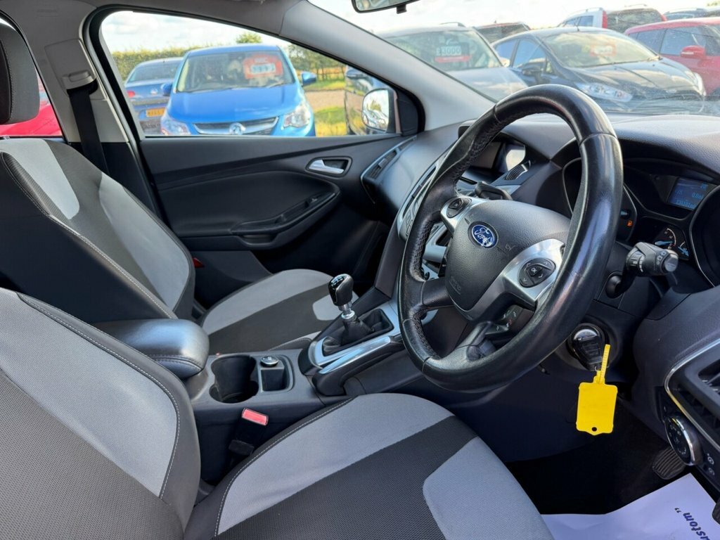 Ford Focus 1.6 Titanium Euro 5 Black #11