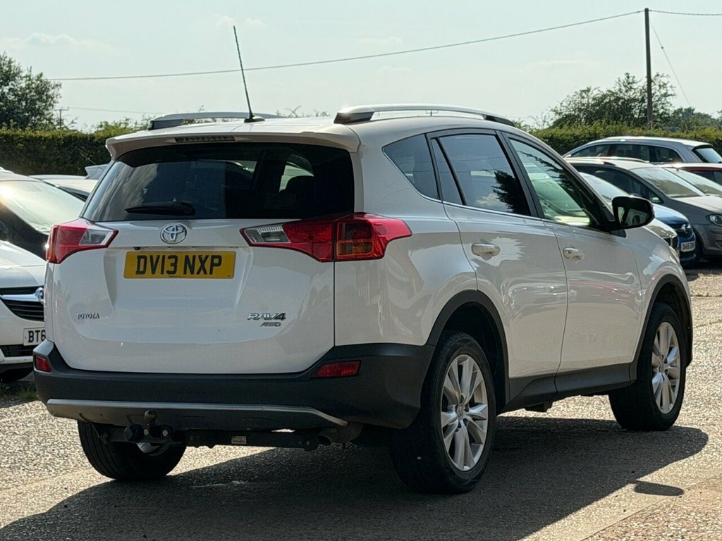 Toyota Rav 4 2.2L Icon White #6