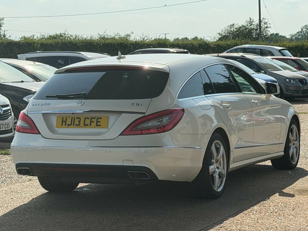 Mercedes-Benz CLS Estate White #6