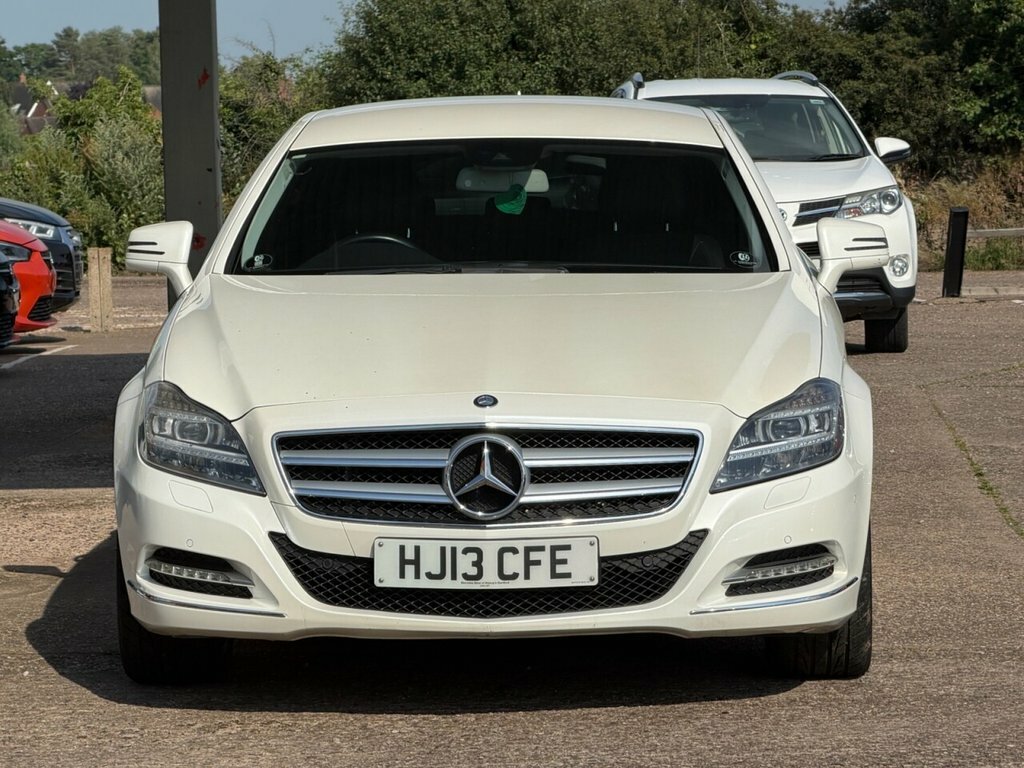 Mercedes-Benz CLS Estate White #2