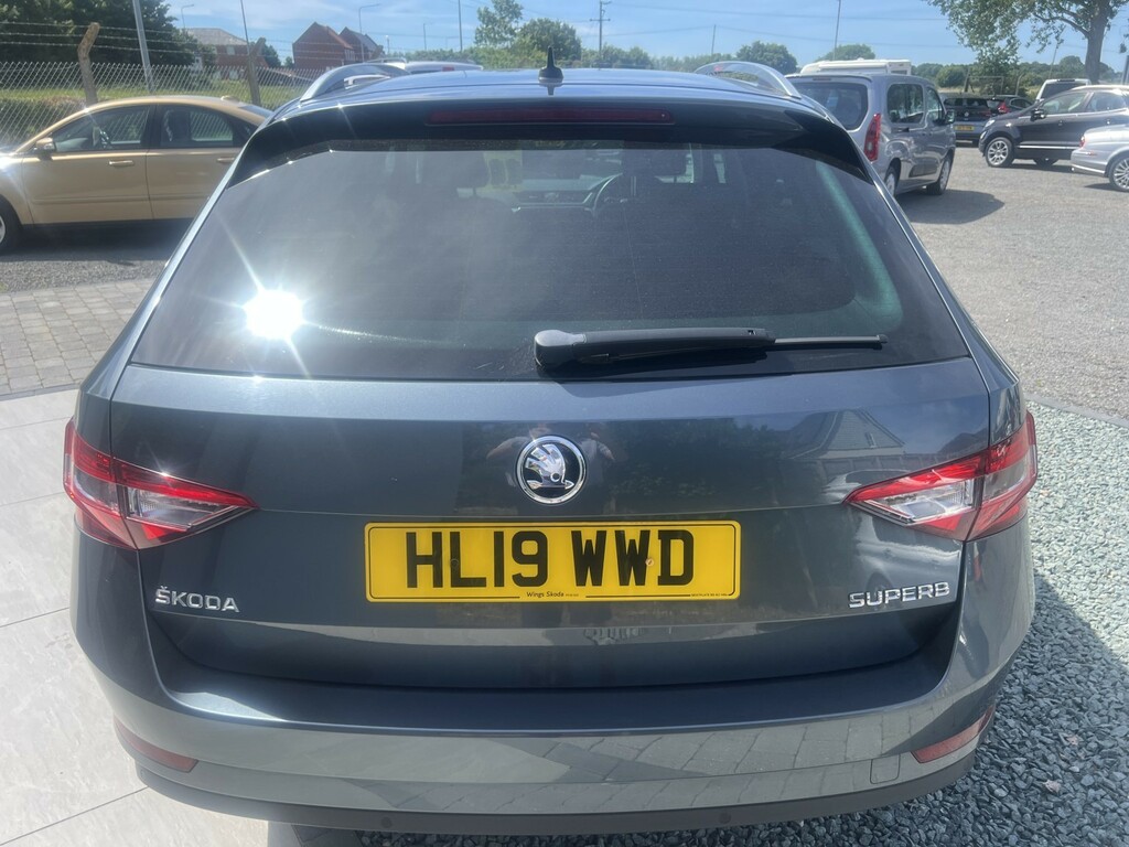 Skoda Superb Estate Green #7