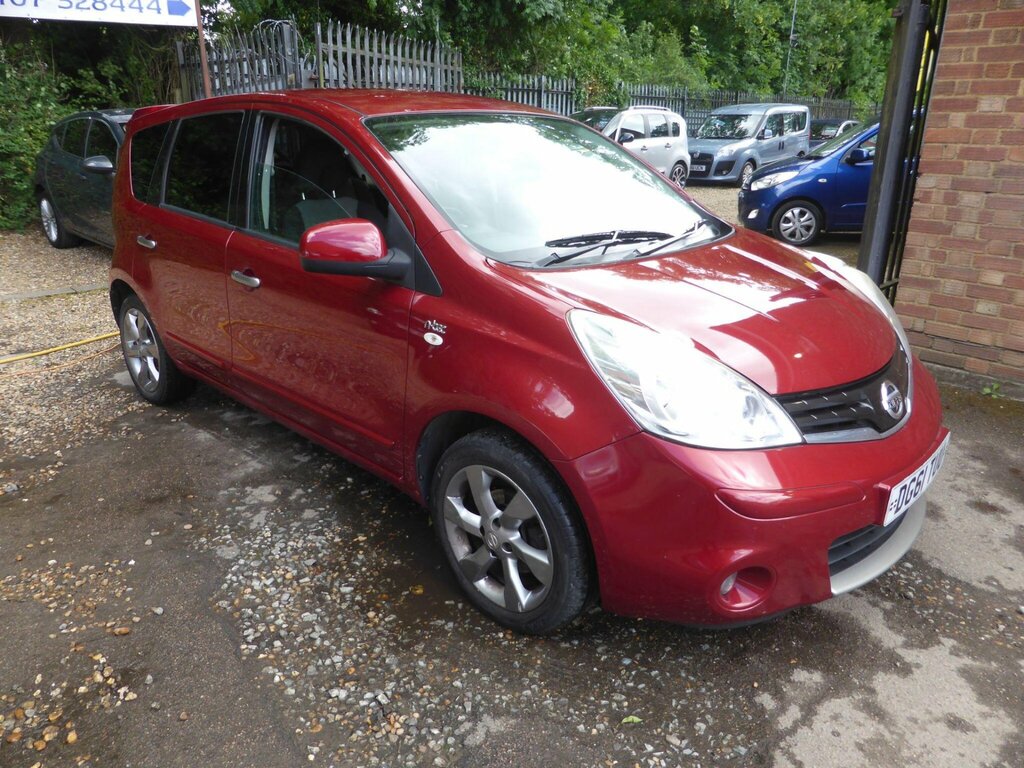 Nissan Note 1.6 16V N-tec Euro 5 Red #2