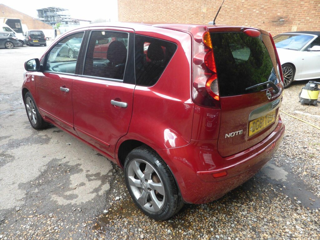 Nissan Note 1.6 16V N-tec Euro 5 Red #6