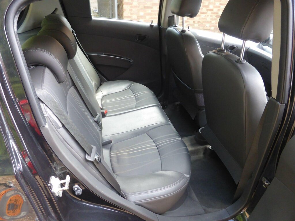 Chevrolet Spark 1.2 Ltz Black #17