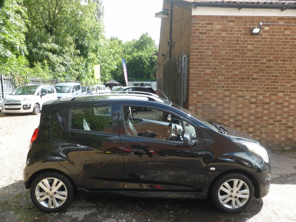 Chevrolet Spark 1.2I Ltz Euro 5 Black #3