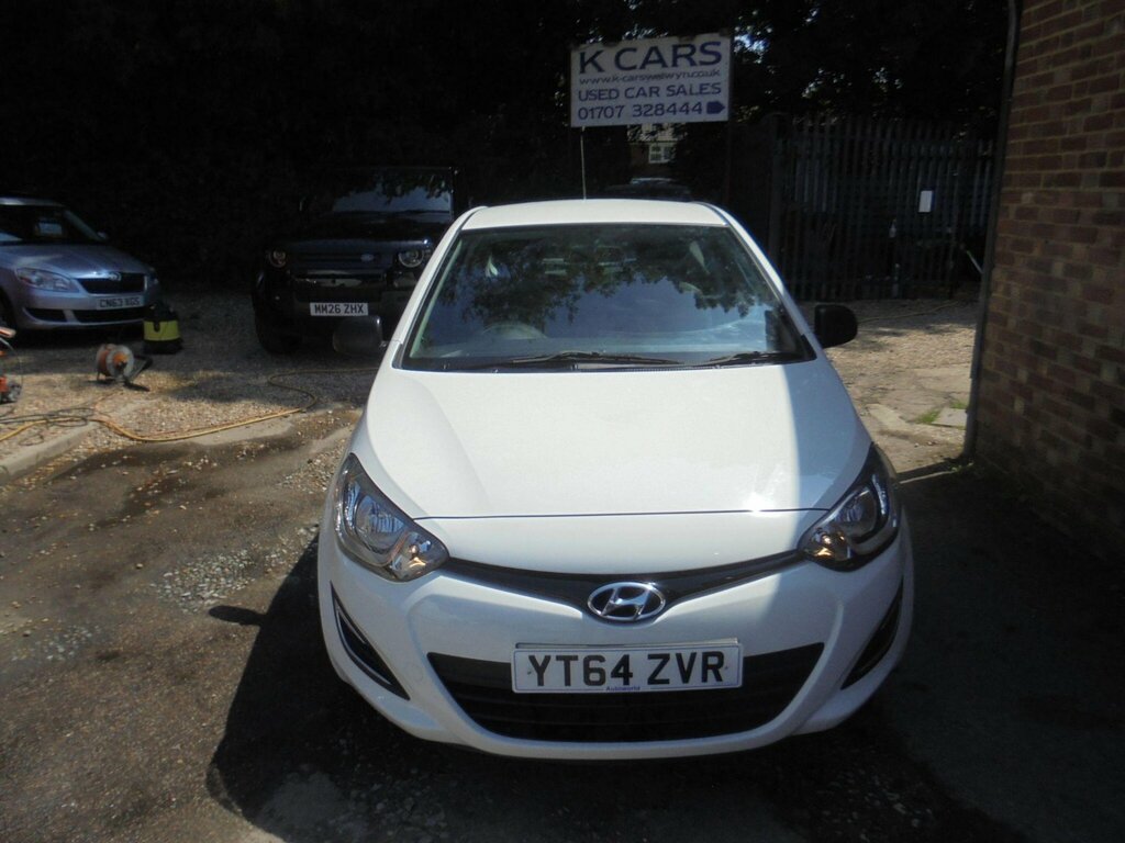 Hyundai I20 1.2 Classic Euro 5 YT64ZVR White #4