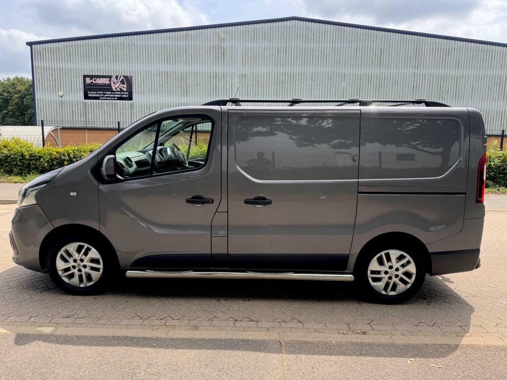 Renault Trafic 1.6L Sl27 Sport Nav Black #16