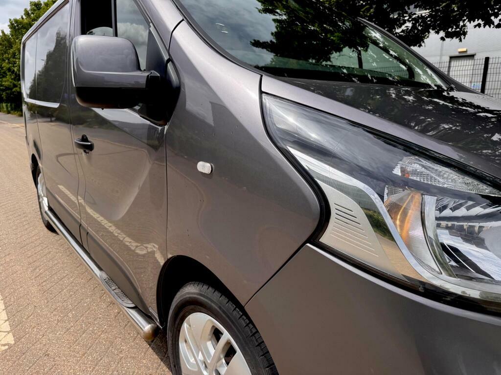 Renault Trafic 1.6L Sl27 Sport Nav Black #9