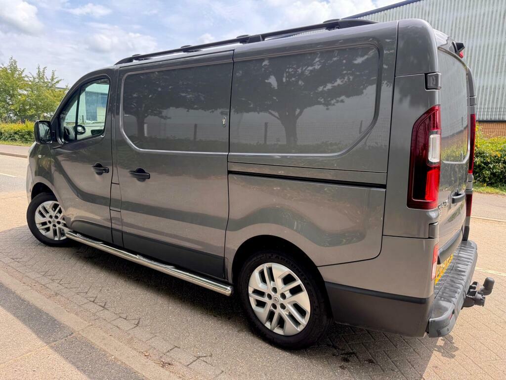 Renault Trafic 1.6 Dci Energy 27 Sport Nav Swb Standard Roof Euro Grey #3