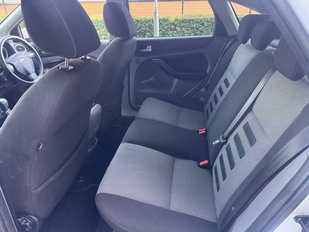 Ford Focus 2010 Ford Focusnbsp1.6 Zetec S Low Miles Gr Black #26