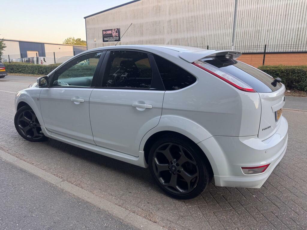 Ford Focus 2.0 Zetec S White #3