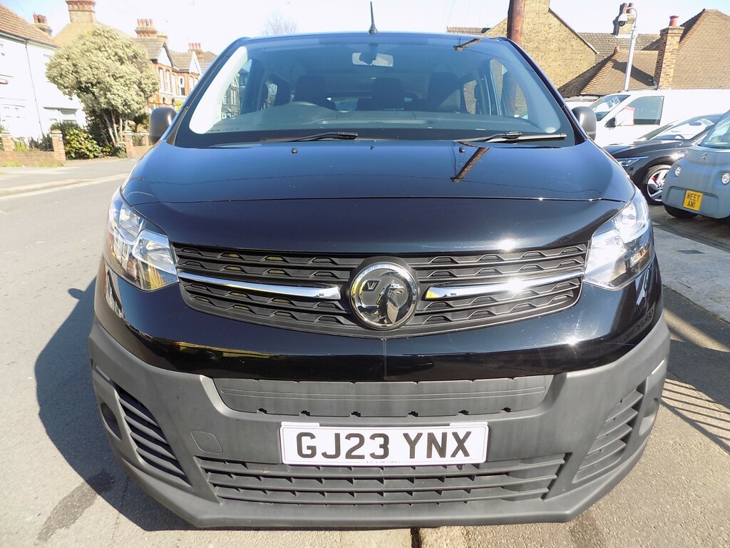 Vauxhall Vivaro Life Combi L #3
