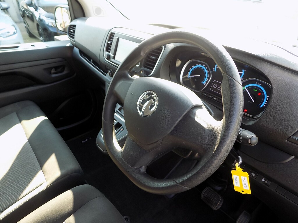 Vauxhall Vivaro Life Combi L #2