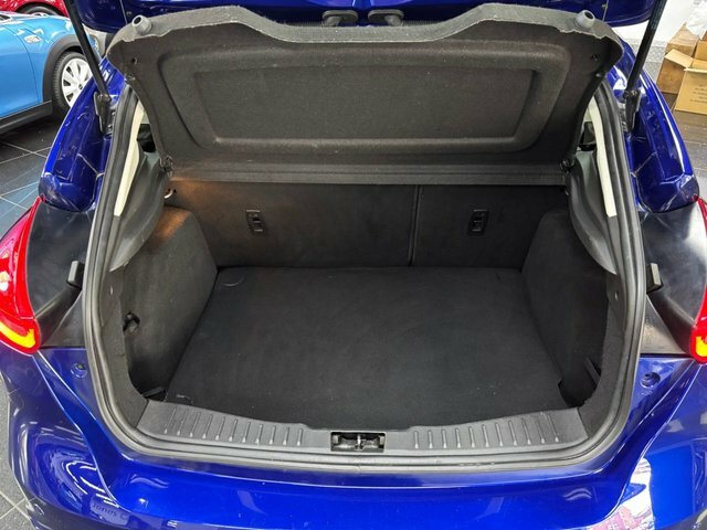 Ford Focus Ecoboost Titanium Hatchback FX18OEM Blue #4