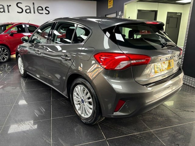 Ford Focus Ecoblue Titanium Hatchback EK70KWD Grey #2