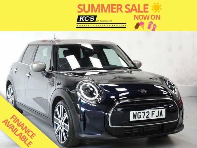 Mini Hatch 1.5 Cooper Exclusive Hatchback Steptron Black