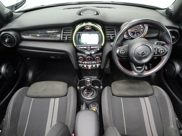 Mini Convertible 2.0 Cooper S Convertible Steptronic Eur White #2