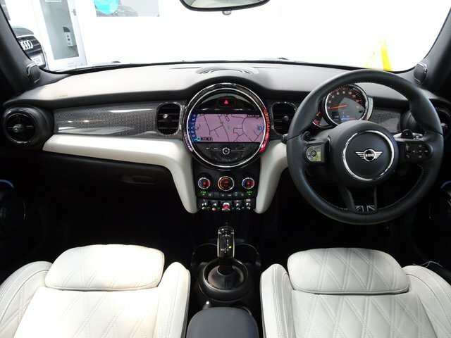 Mini Hatch 2.0 Cooper S Exclusive Hatchback Steptr Black #2