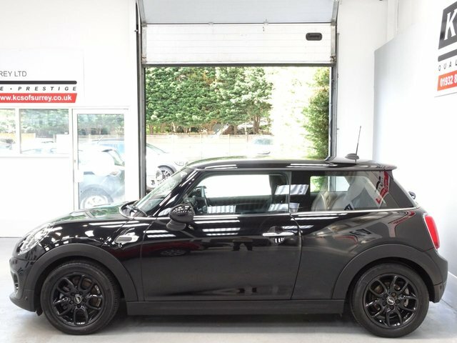 Mini Hatch 1.5 Cooper Hatchback Euro 6 Ss KP18HWT Black #3