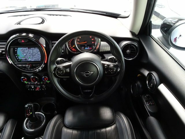 Mini Hatch 2.0 Cooper S Exclusive Hatchback Steptr RV69NNU Black #6