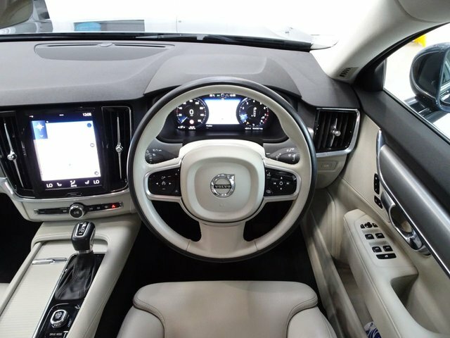 Volvo V90 2.0 T4 Momentum Plus Estate Euro 6 Blue #6