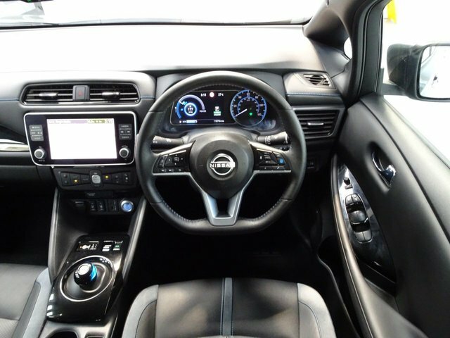 Nissan Leaf 59Kwh E Tekna Hatchback 217 Ps Grey #6