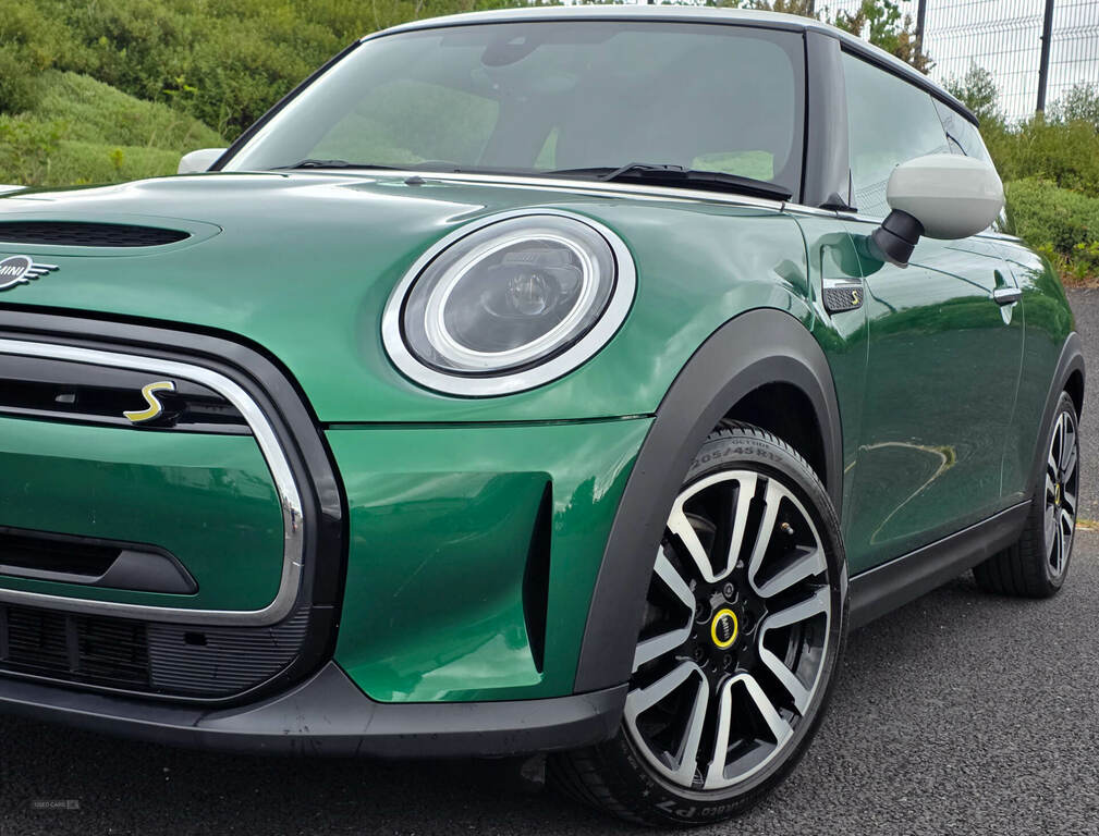 Mini Hatch 135Kw Cooper S Level 2 33Kwh YGZ5842 Green #2