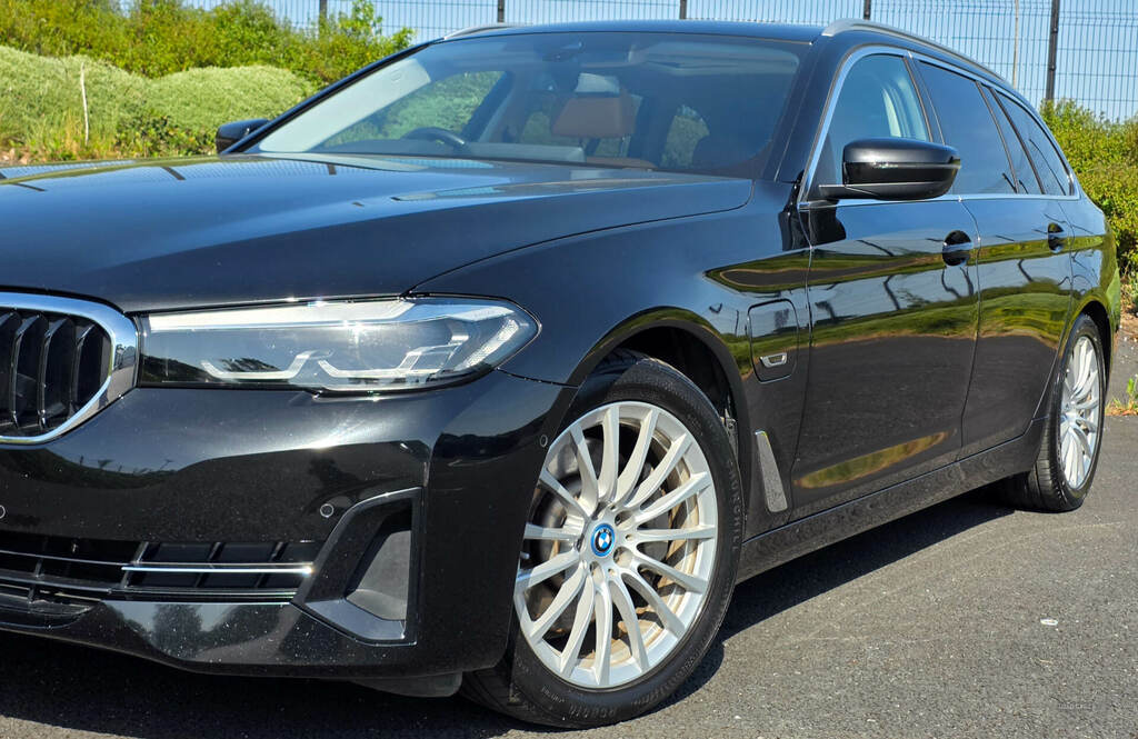 BMW 5 Series 530E Se YK23VOZ Black #2