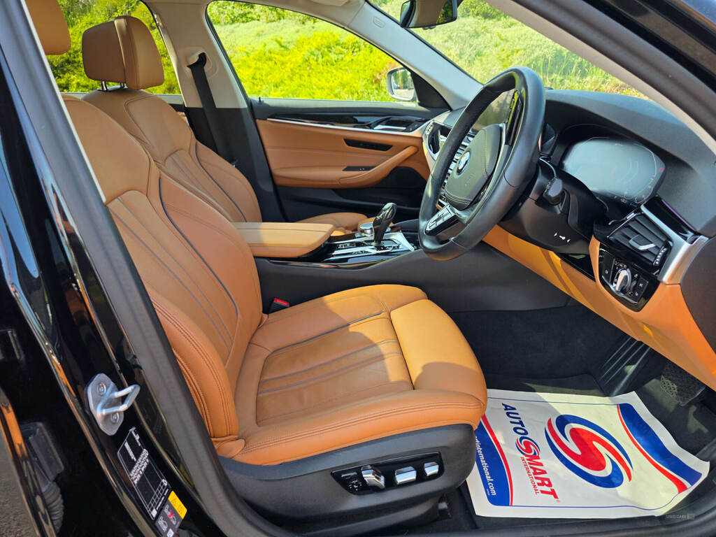 BMW 5 Series 530E Se YK23VOZ Black #6