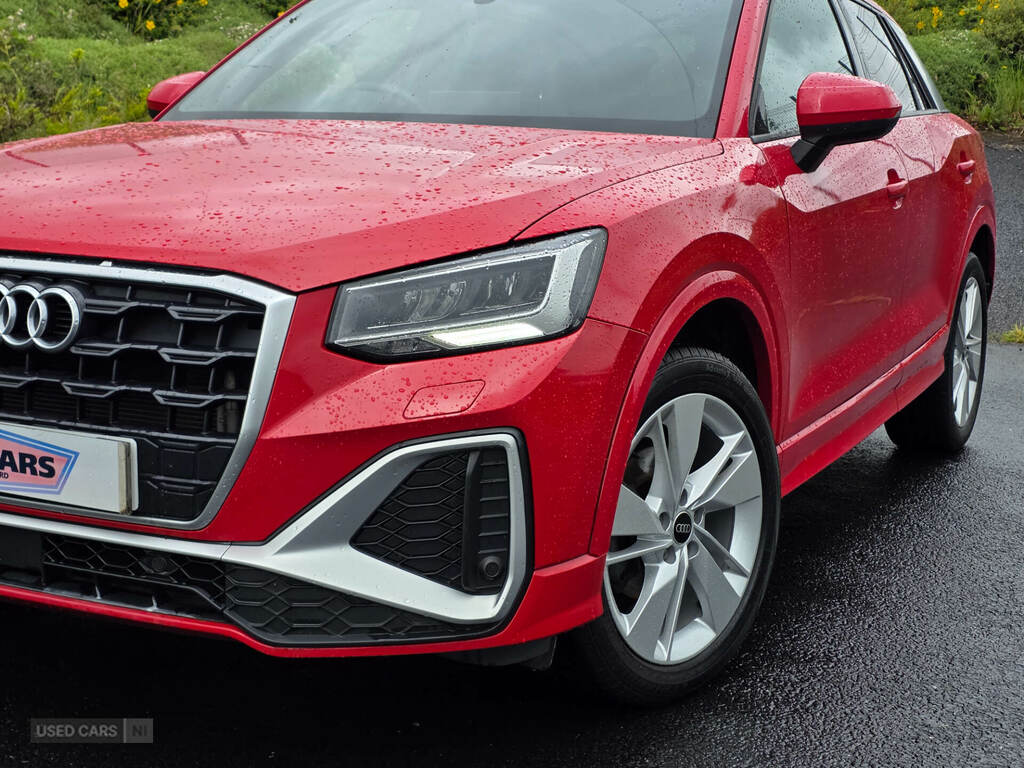 Audi Q2 30 Tfsi S Line GL73EOK Red #2