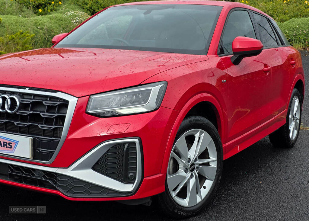Audi Q2 30 Tfsi S Line GD73KCU Red #2
