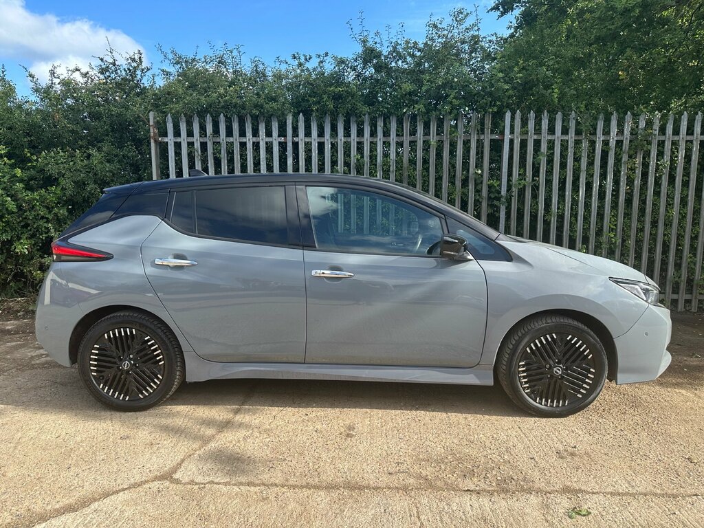 Nissan Leaf 59Kwh E Tekna Hatchback 217 Ps Grey #2