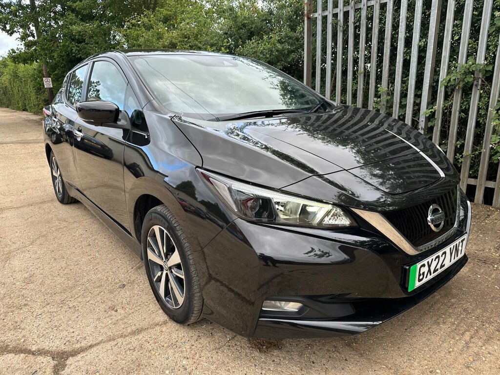 Nissan Leaf 40Kwh Acenta Hatchback 150 Ps Black #4