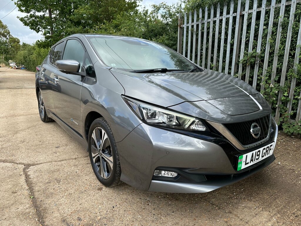 Nissan Leaf 40Kwh 3.Zero Hatchback 150 Ps Grey