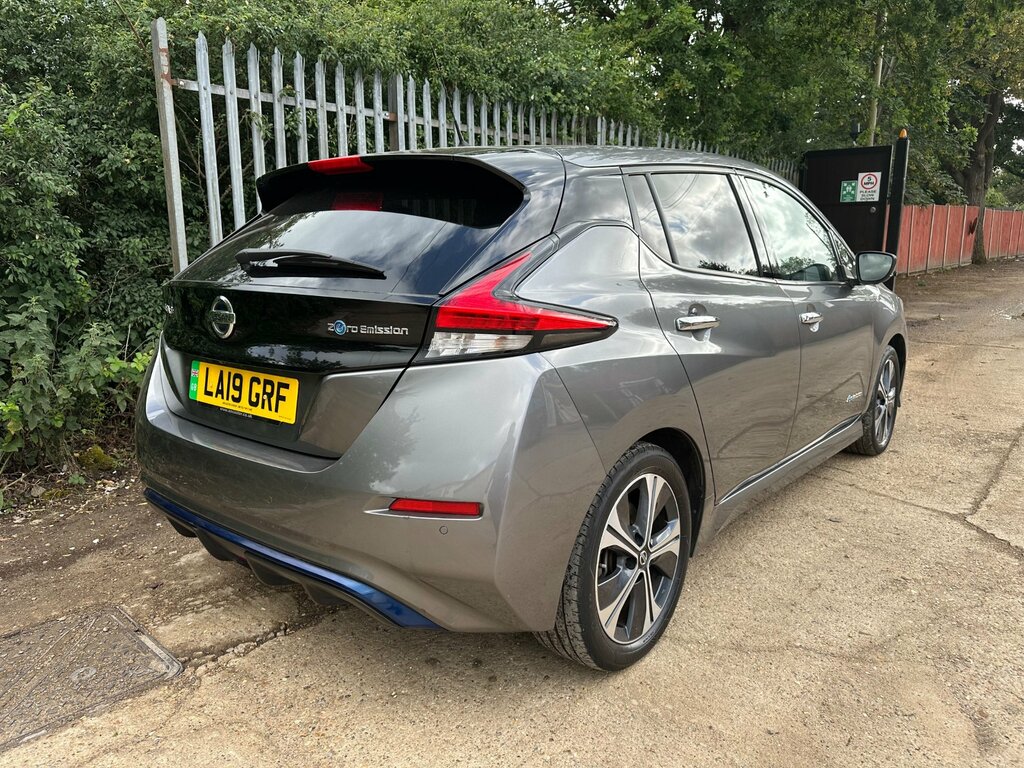 Nissan Leaf 40Kwh 3.Zero Hatchback 150 Ps Grey #5