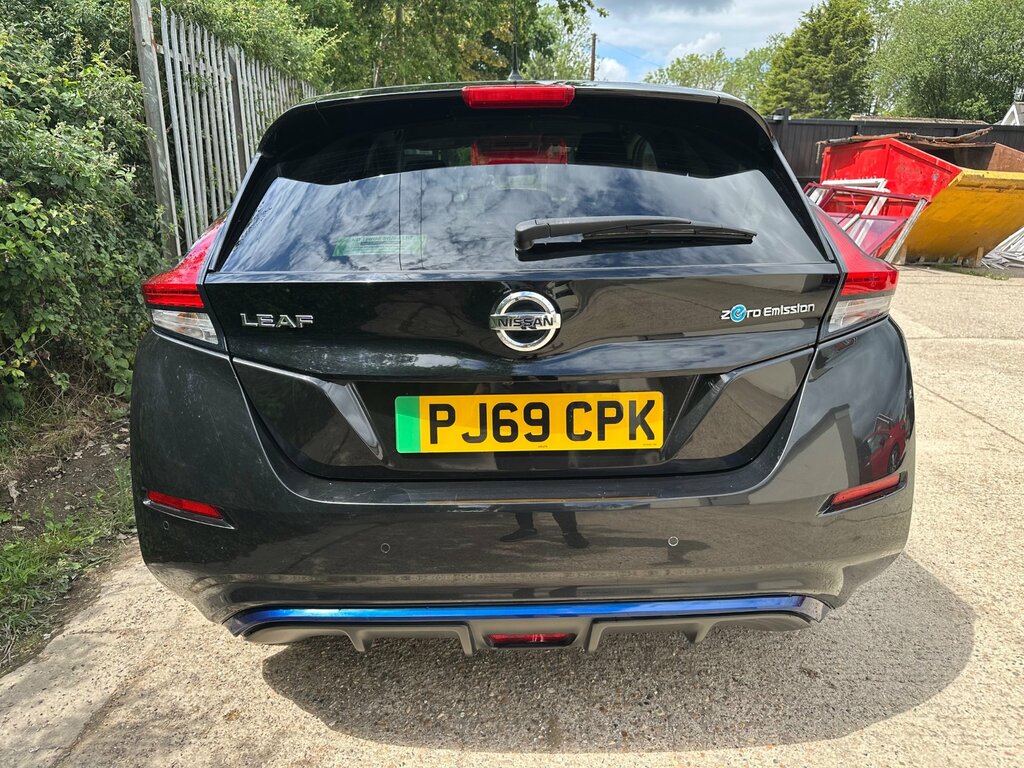 Nissan Leaf 40Kwh Tekna Hatchback 150 Ps Black #6