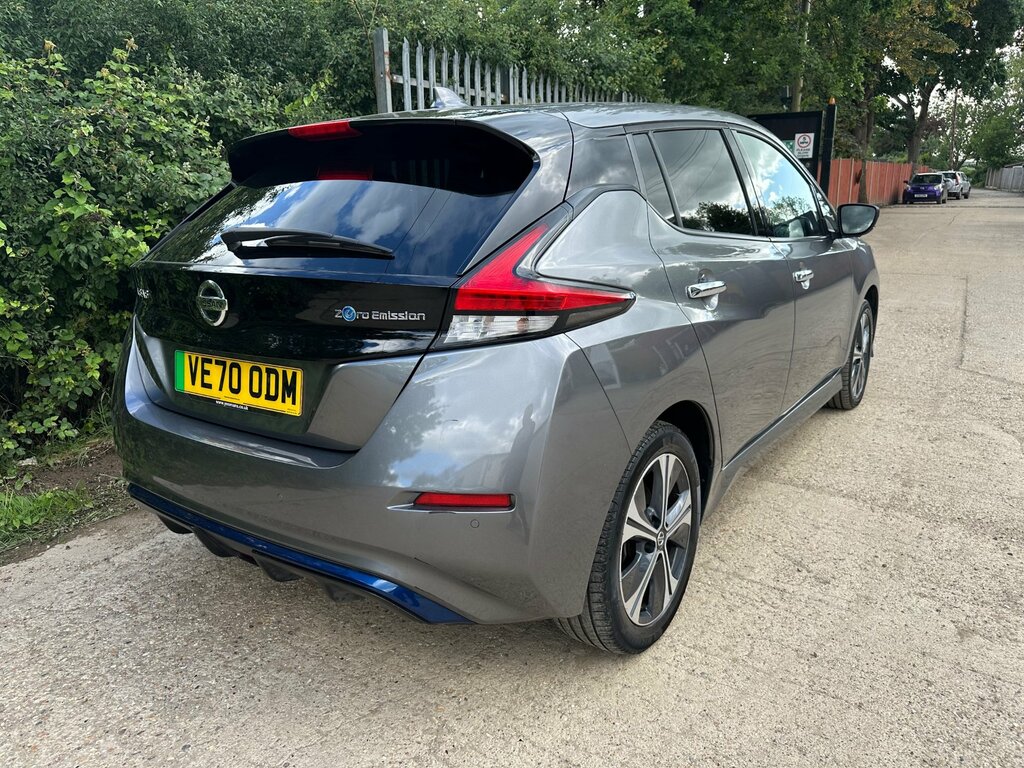 Nissan Leaf 62Kwh E Tekna Hatchback 217 Ps Grey #3