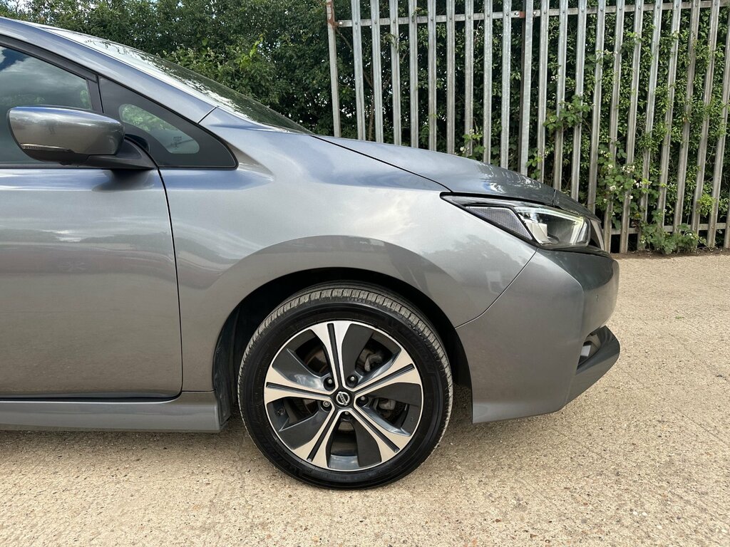 Nissan Leaf 62Kwh E Tekna Hatchback 217 Ps Grey #5